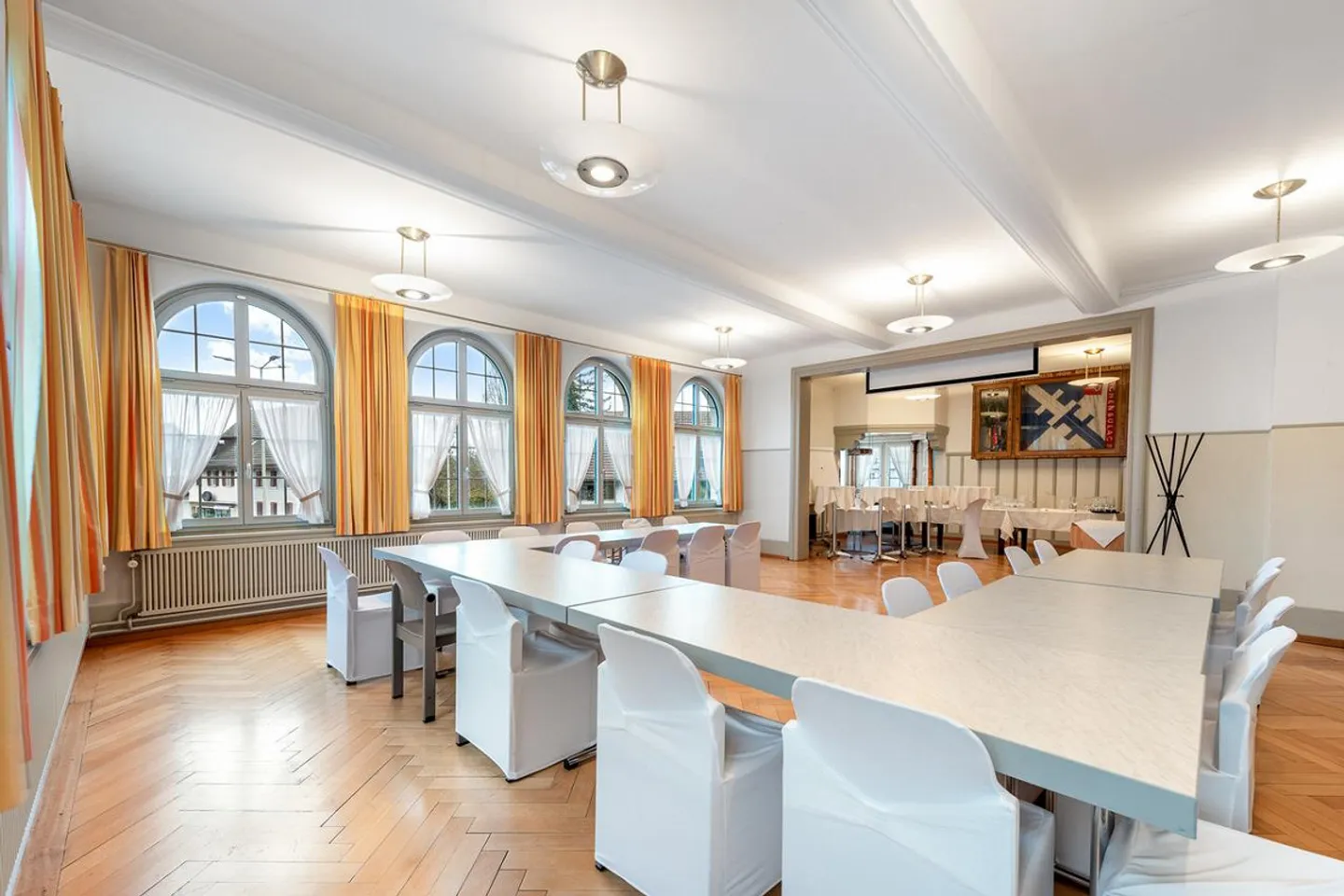 Historical Inn with Exciting Residential Development Potential in the Center of Bachenbülach - Photo 7 of 12