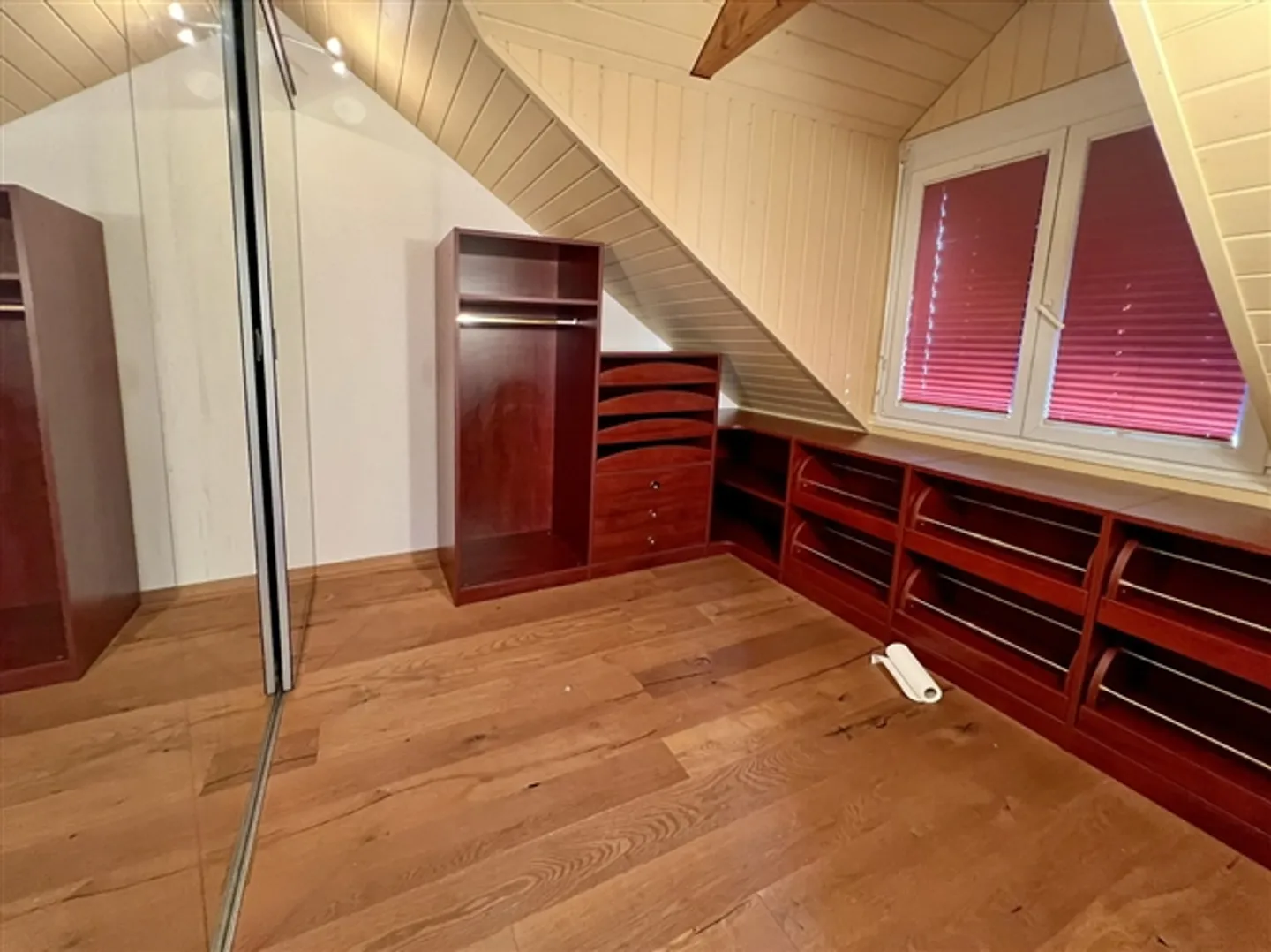 «ZU VERMIETEN in CHEYRES
Luxuriöses 5,5-Zimmer-Duplex» - Foto 8 von 14