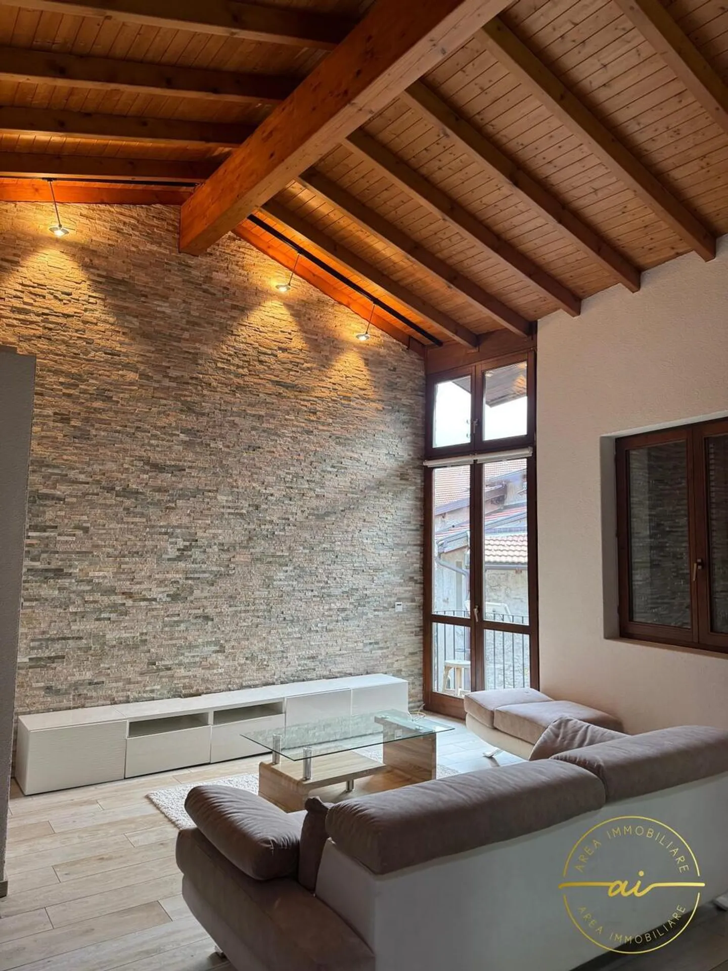 Bella casa con 3,5 stanze nel centro di Sonvico - Foto 2 di 10