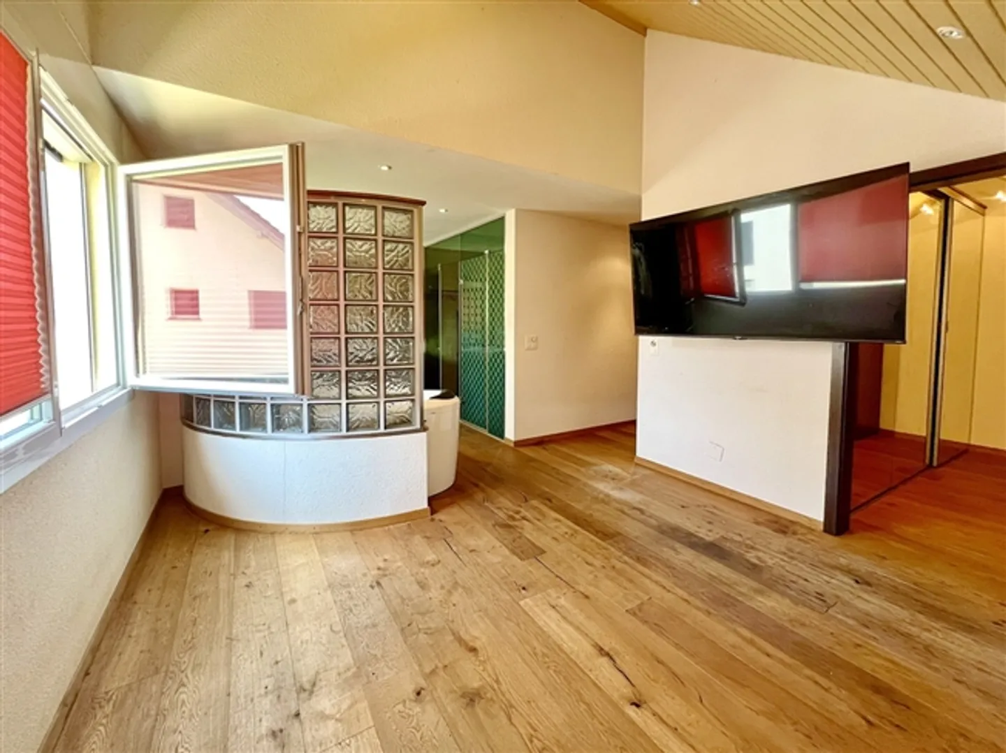 «ZU VERMIETEN in CHEYRES
Luxuriöses 5,5-Zimmer-Duplex» - Foto 6 von 14