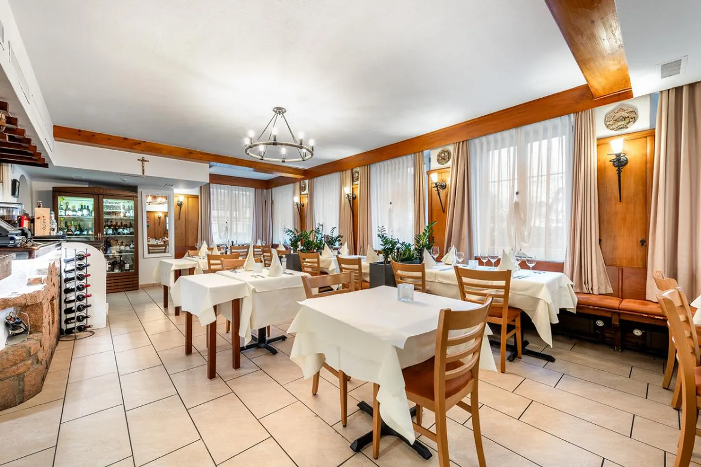 Historical Inn with Exciting Residential Development Potential in the Center of Bachenbülach - Photo 4 of 12