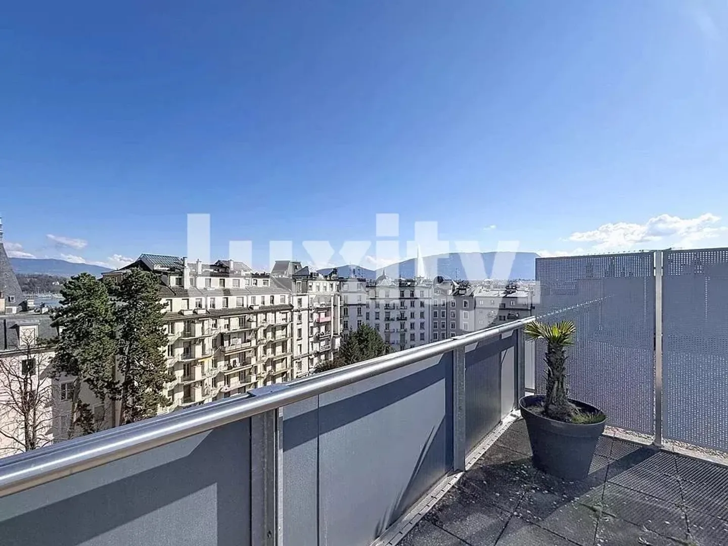 Bel appartement avec terrasse sur le toit - Photo 1 sur 1