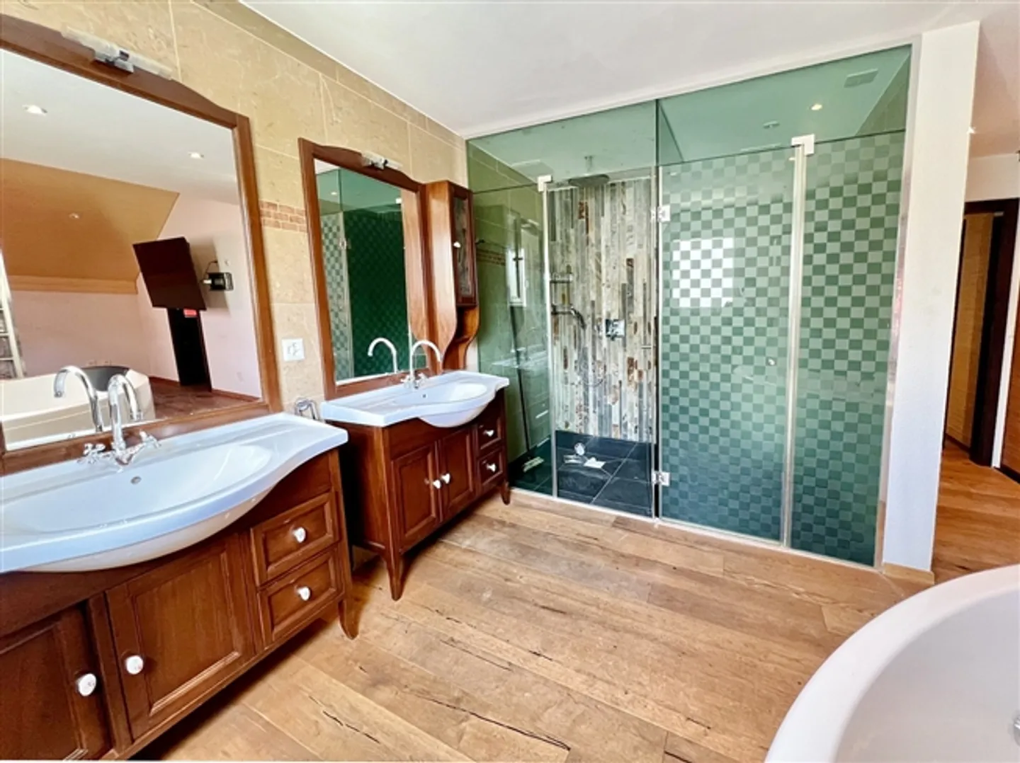 «ZU VERMIETEN in CHEYRES
Luxuriöses 5,5-Zimmer-Duplex» - Foto 7 von 14