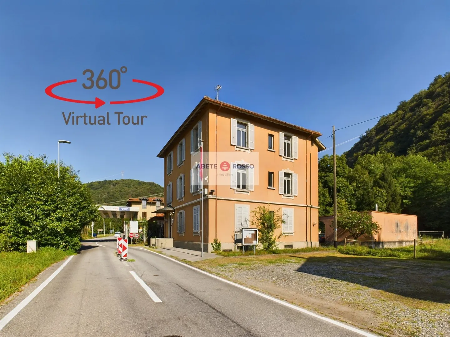 Casa con ufficio doganale per piccolo complesso residenziale o immobile redditizio a Malcantone - Foto 1 di 21