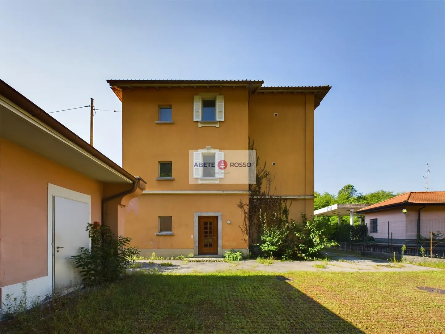 Casa con ufficio doganale per piccolo complesso residenziale o immobile redditizio a Malcantone - Foto 2 di 21