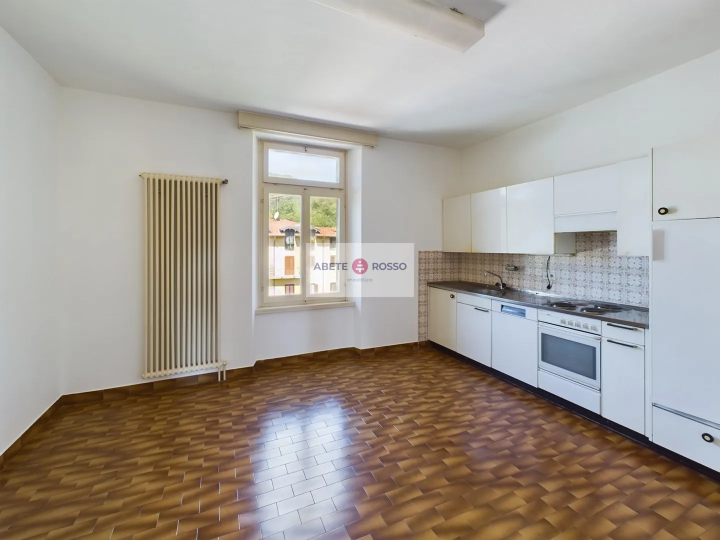 Casa con ufficio doganale per piccolo complesso residenziale o immobile redditizio a Malcantone - Foto 4 di 21