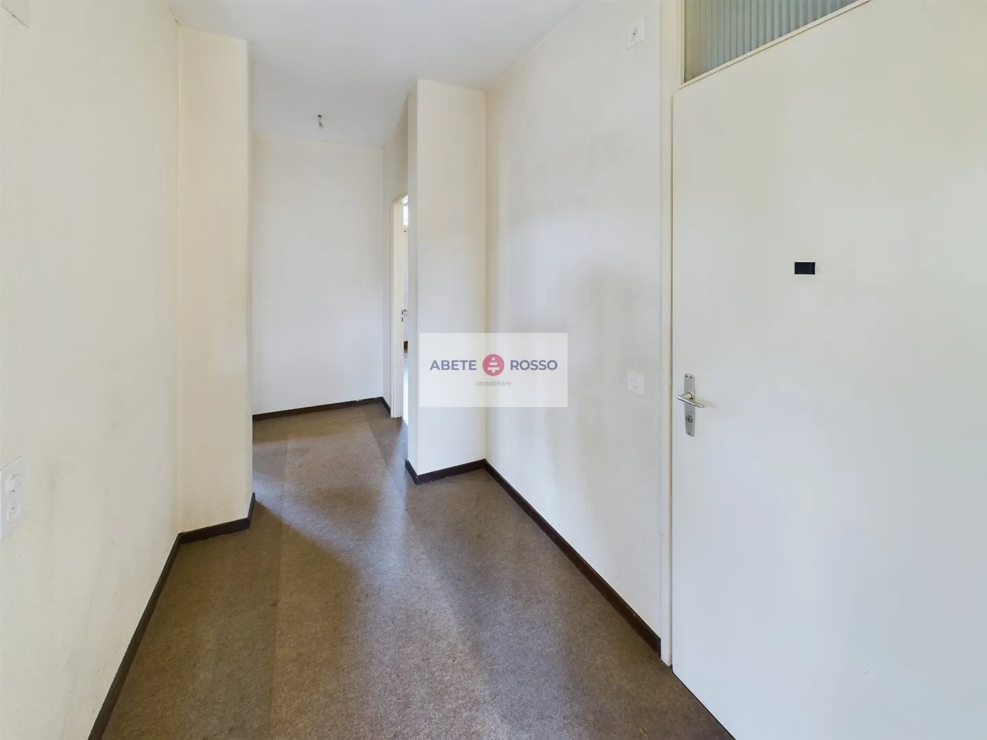 Casa con ufficio doganale per piccolo complesso residenziale o immobile redditizio a Malcantone - Foto 7 di 21