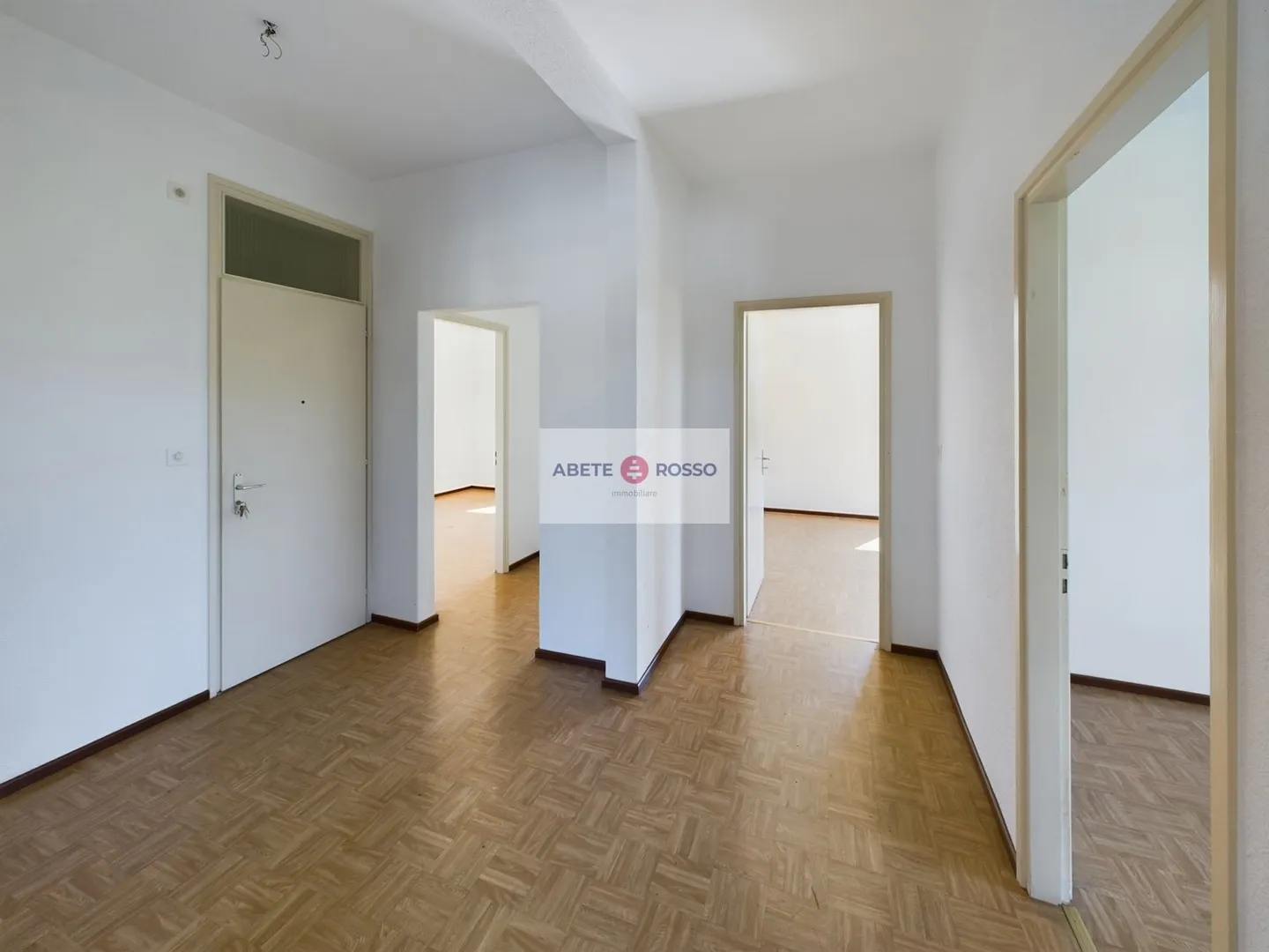 Casa con ufficio doganale per piccolo complesso residenziale o immobile redditizio a Malcantone - Foto 14 di 21