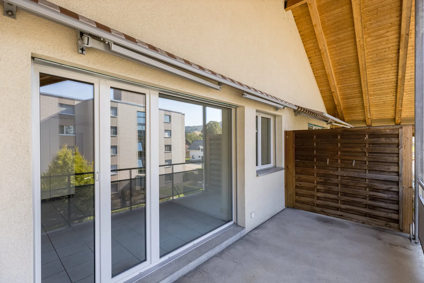 Modern multi-family house with parking garage in Wangen b. Olten - Photo 10 of 20