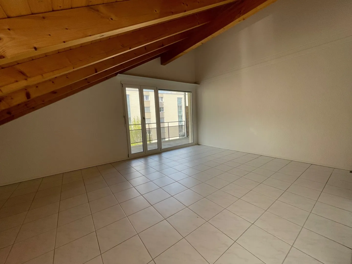 Modern multi-family house with parking garage in Wangen b. Olten - Photo 14 of 20