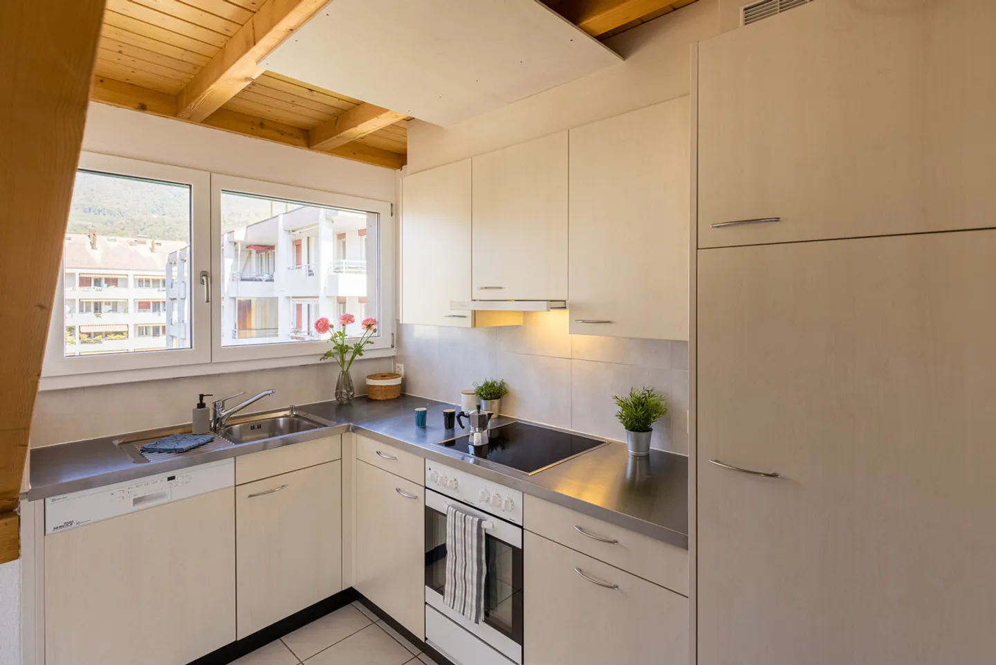 Modern multi-family house with parking garage in Wangen b. Olten - Photo 16 of 20