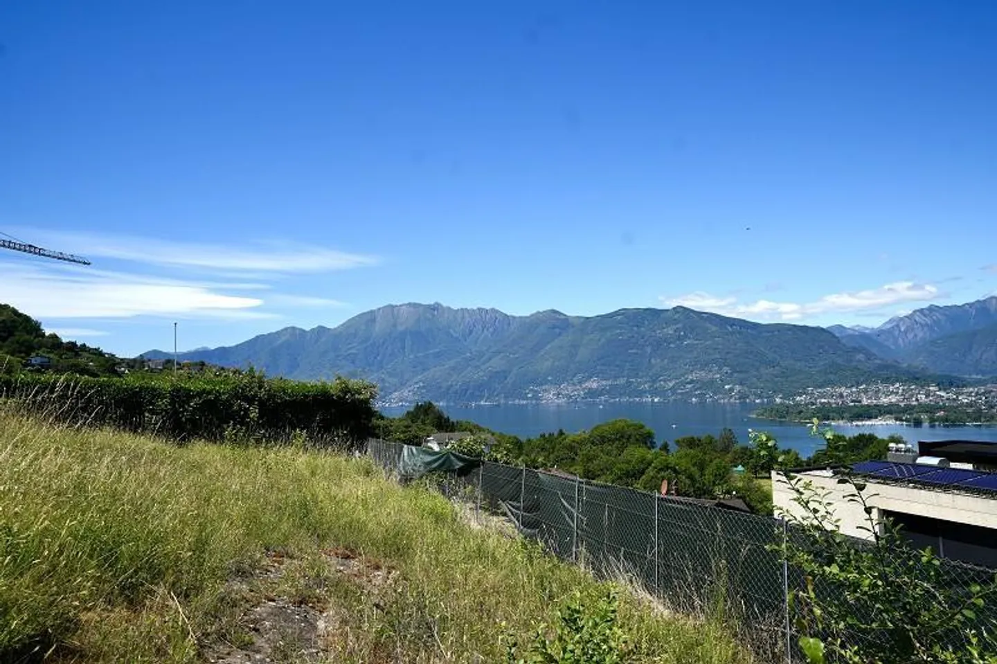Terrain constructible avec vue panoramique magnifique sur le lac - Photo 5 sur 17