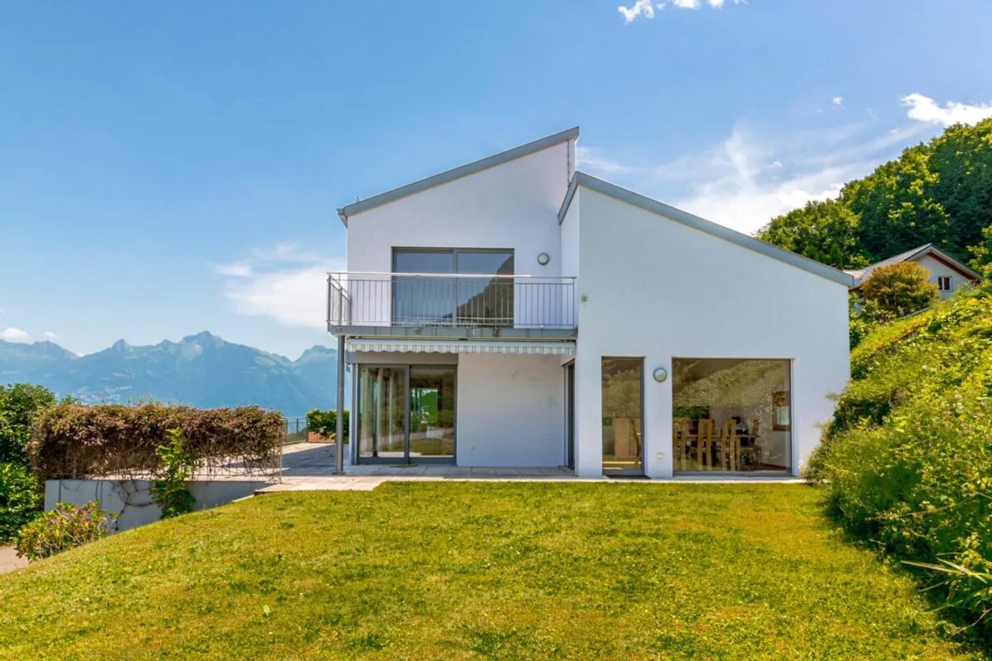 Luxuriöse Architektenvilla mit atemberaubendem 180° Blick auf den Genfersee! - Foto 3 von 27