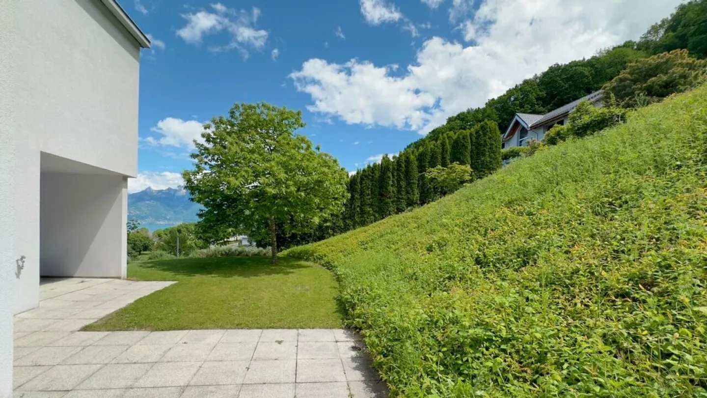 Luxuriöse Architektenvilla mit atemberaubendem 180° Blick auf den Genfersee! - Foto 6 von 27