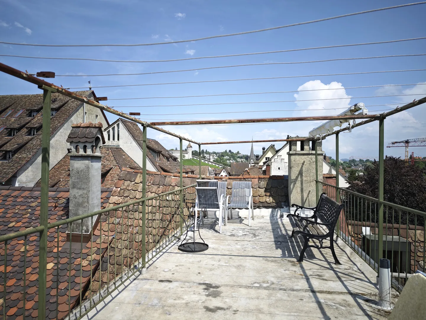 Appartement sous les combles fraîchement rénové de 4,5 pièces avec charme et style - Photo 1 sur 8