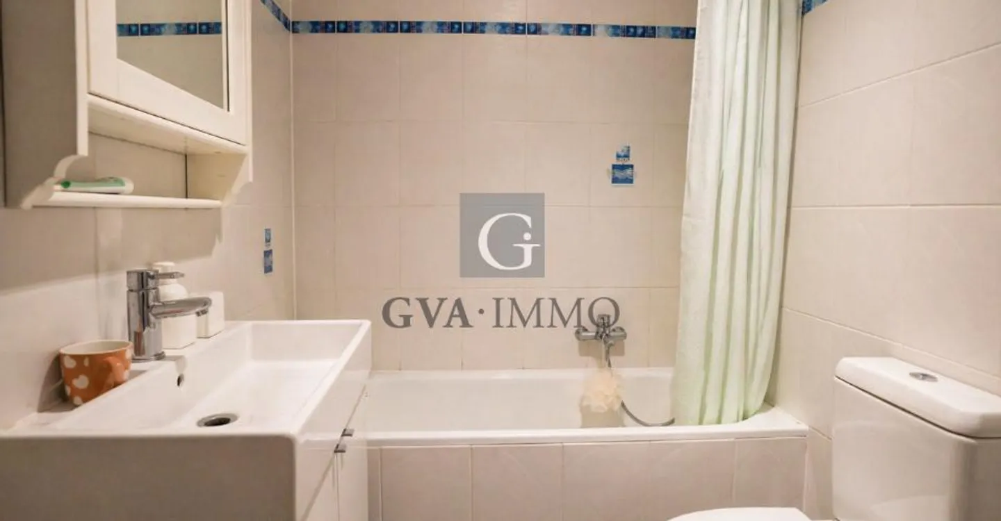 Elegant 2.5 rooms with loggia and swimming pool in Chêne-Bougeries - Photo 7 of 11