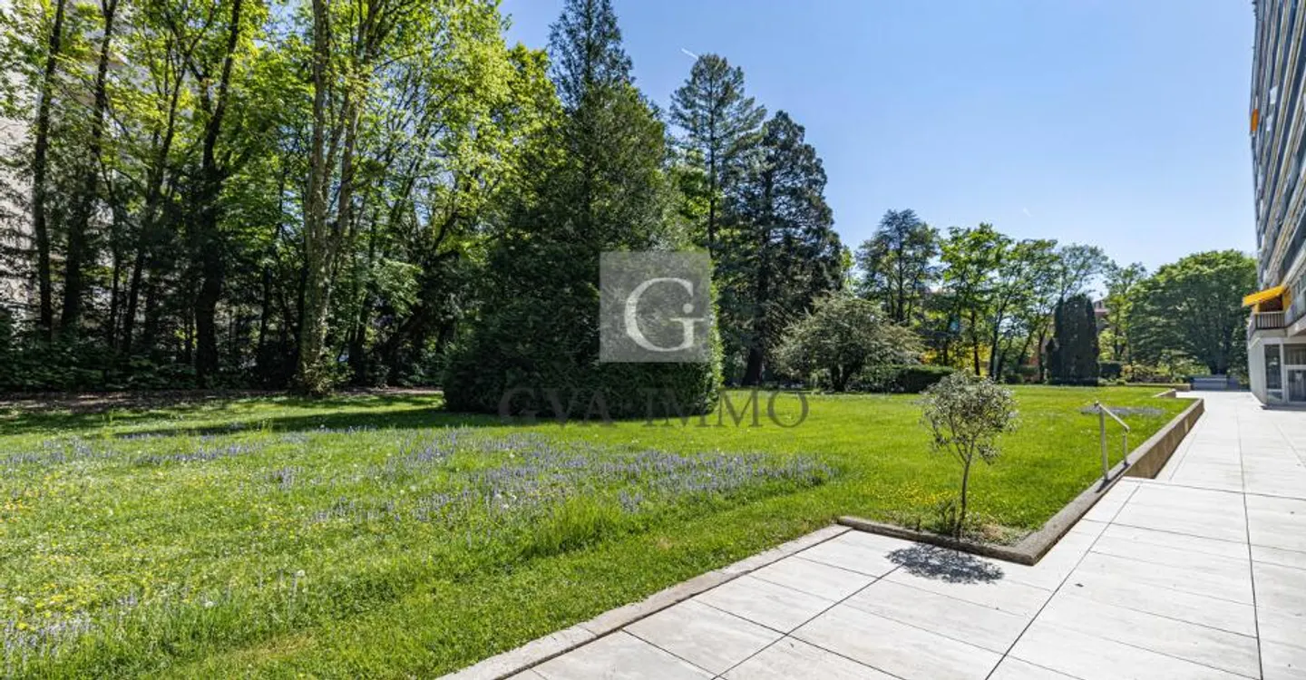 Elegant 2.5 rooms with loggia and swimming pool in Chêne-Bougeries - Photo 10 of 11