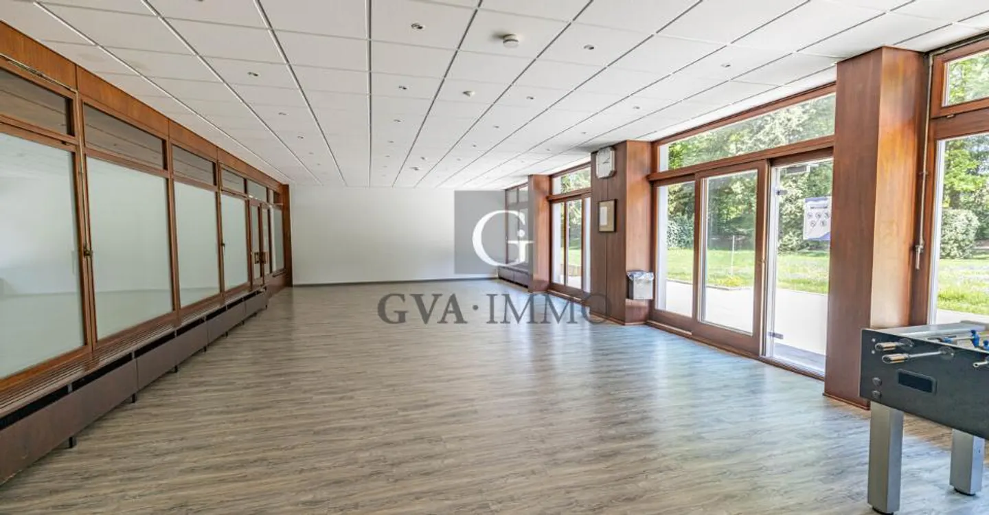 Elegant 2.5 rooms with loggia and swimming pool in Chêne-Bougeries - Photo 11 of 11