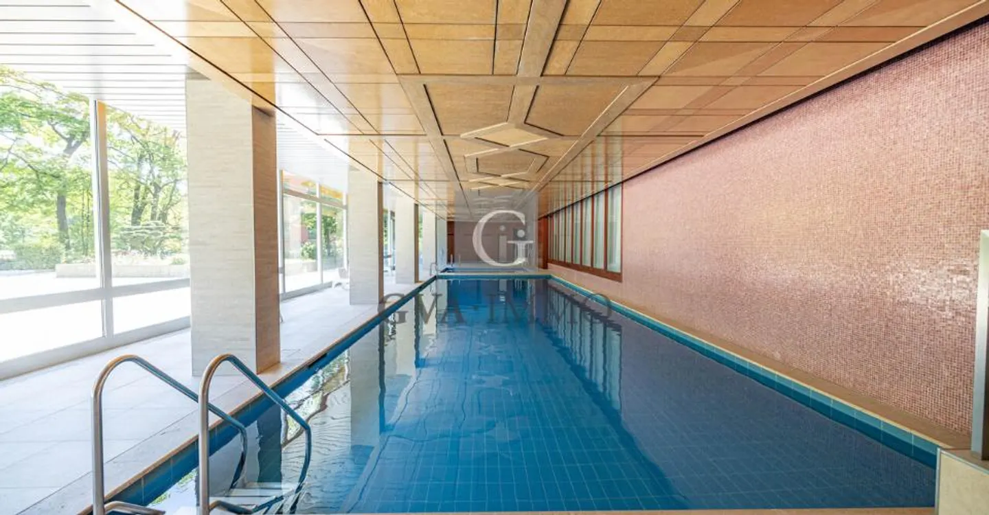 Elegant 2.5 rooms with loggia and swimming pool in Chêne-Bougeries - Photo 8 of 11