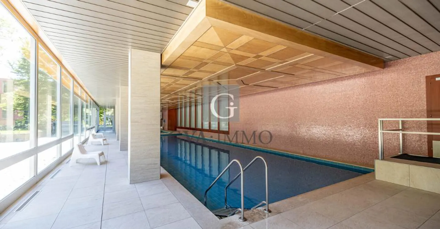 Elegant 2.5 rooms with loggia and swimming pool in Chêne-Bougeries - Photo 9 of 11
