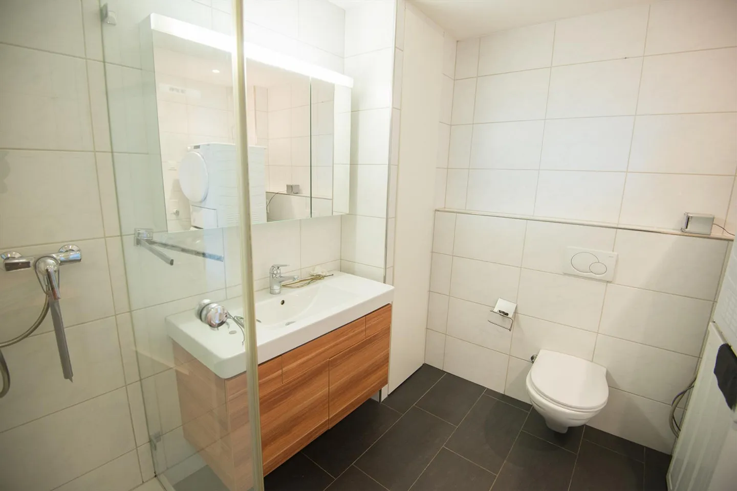 Vista lago - Ampio appartamento di 5 stanze su 175 m² in casa in stile Liberty - Foto 12 di 25