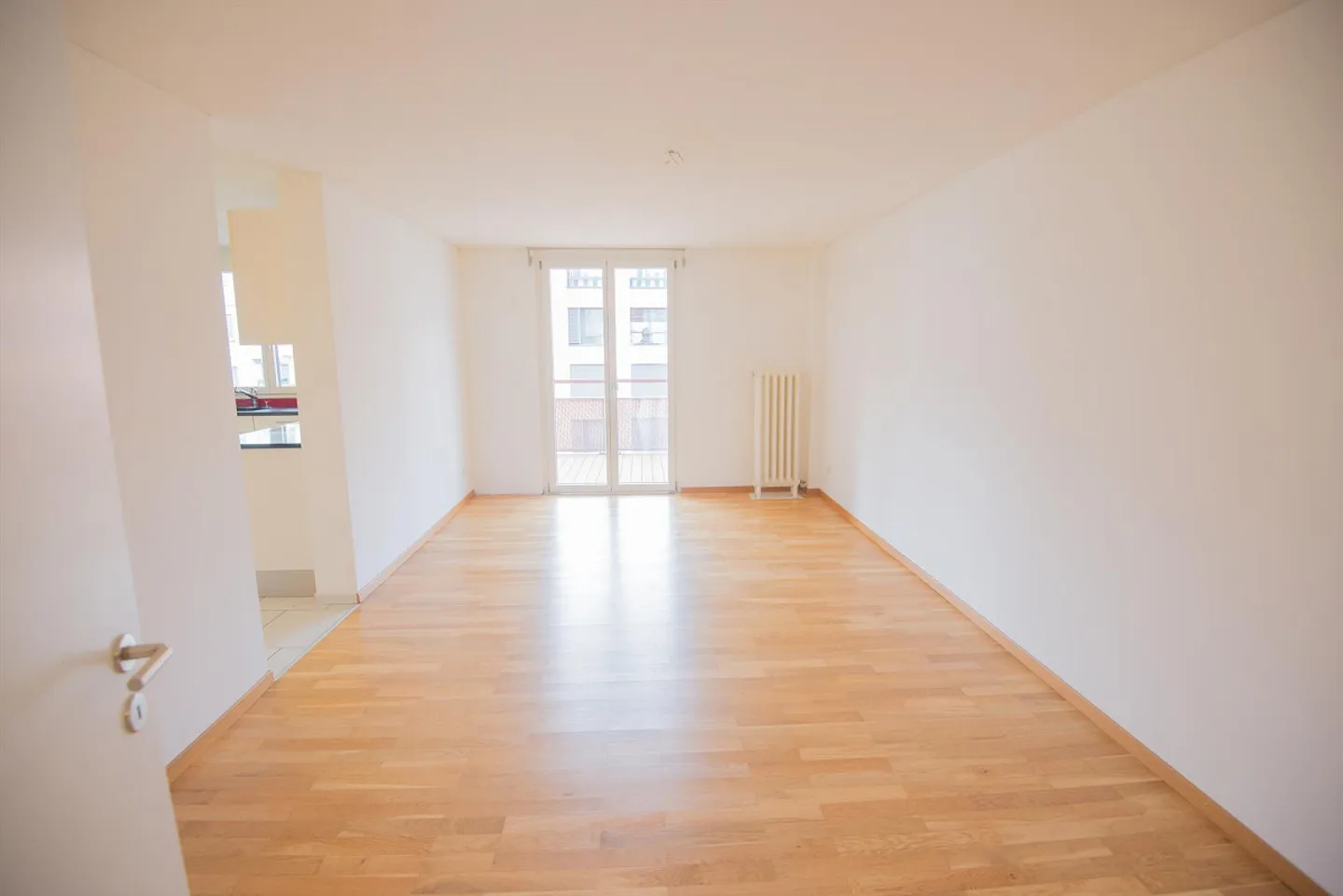 Vista lago - Ampio appartamento di 5 stanze su 175 m² in casa in stile Liberty - Foto 19 di 25
