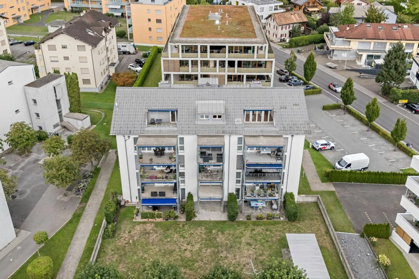 Appartement penthouse lumineux de 3,5 pièces avec terrasse et vue panoramique - Photo 14 sur 15