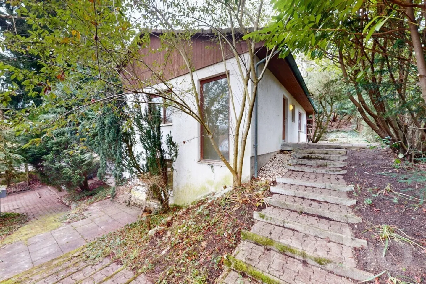 Single house for sale - Photo 1 of 13