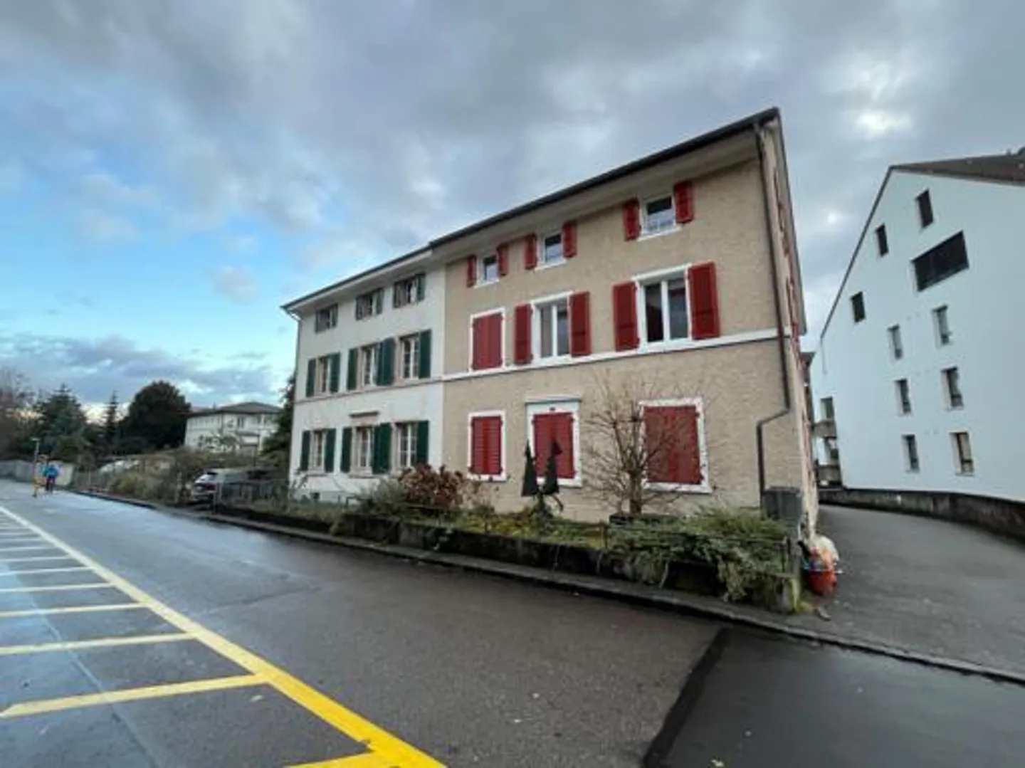Bando per diritti di costruzione 2'507 mq, WG4, posizione privilegiata a Binningen - Foto 3 di 4