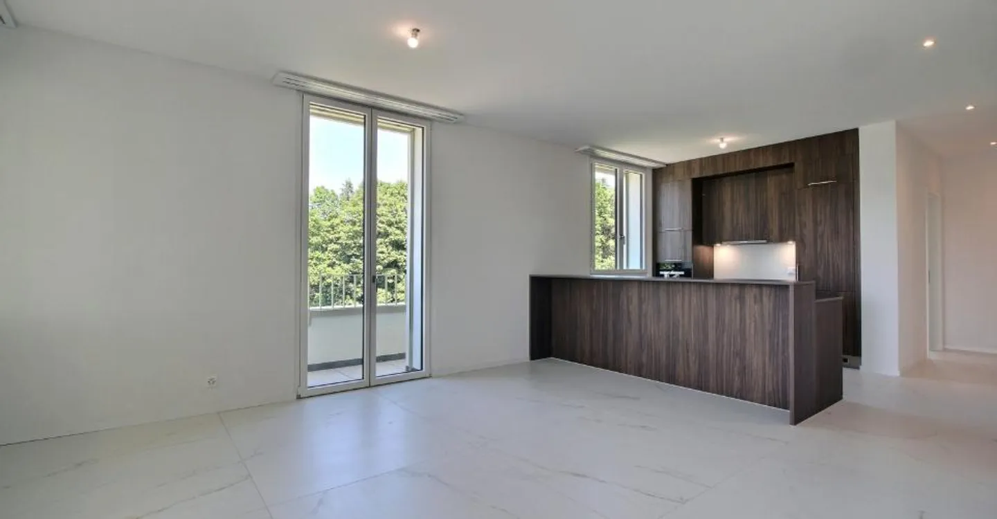 Exceptional 5.5-room apartment on the top floor for rent in Marly! - Photo 3 of 10
