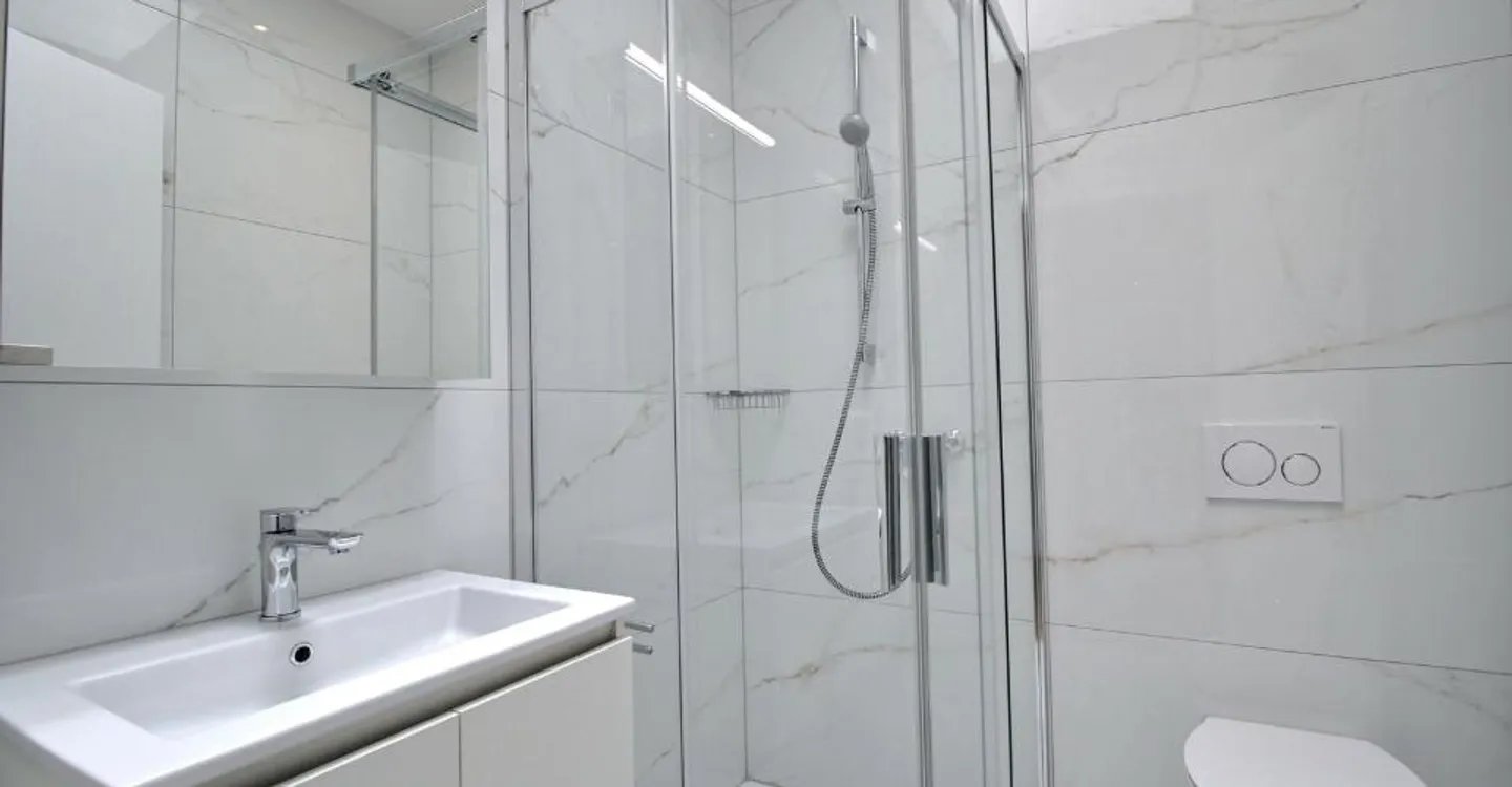Exceptional 5.5-room apartment on the top floor for rent in Marly! - Photo 6 of 10