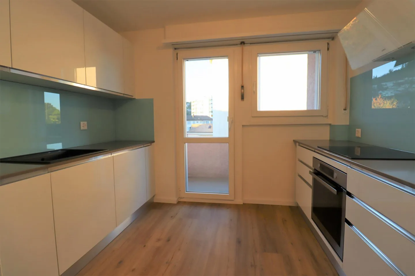 Helle, moderne 3.5-Zimmerwohnung in Kriens - Foto 1 von 12