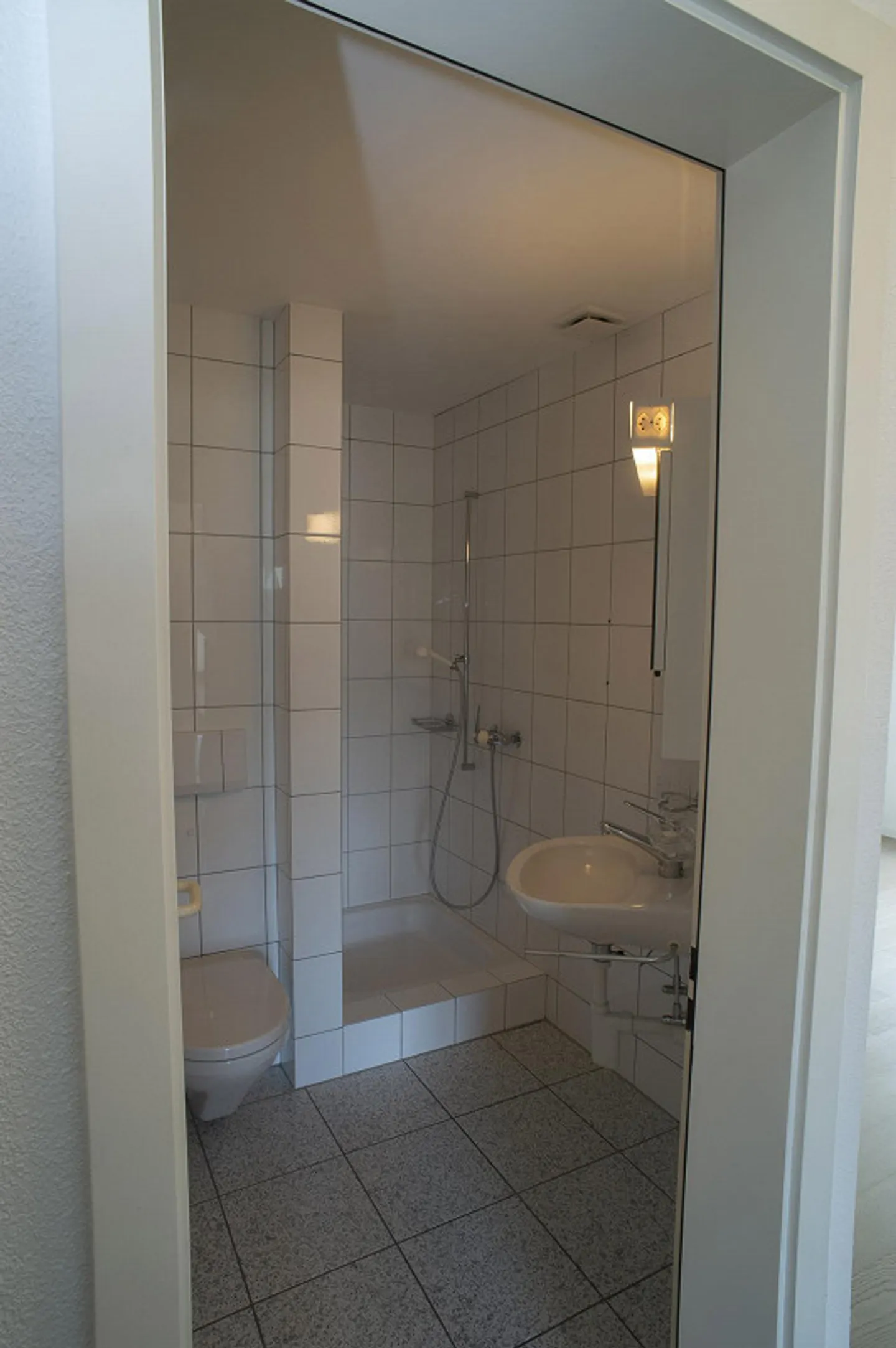 Bright 4.5-room apartment in a central location with a new kitchen! - Photo 6 of 7