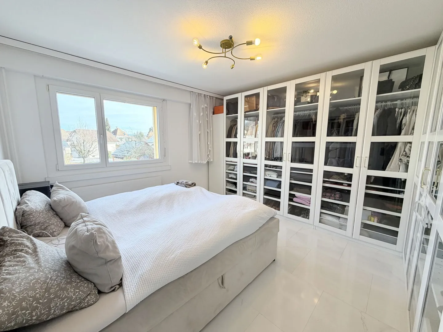 Family-friendly 4.5-room apartment with plenty of light and green space - Photo 5 of 12