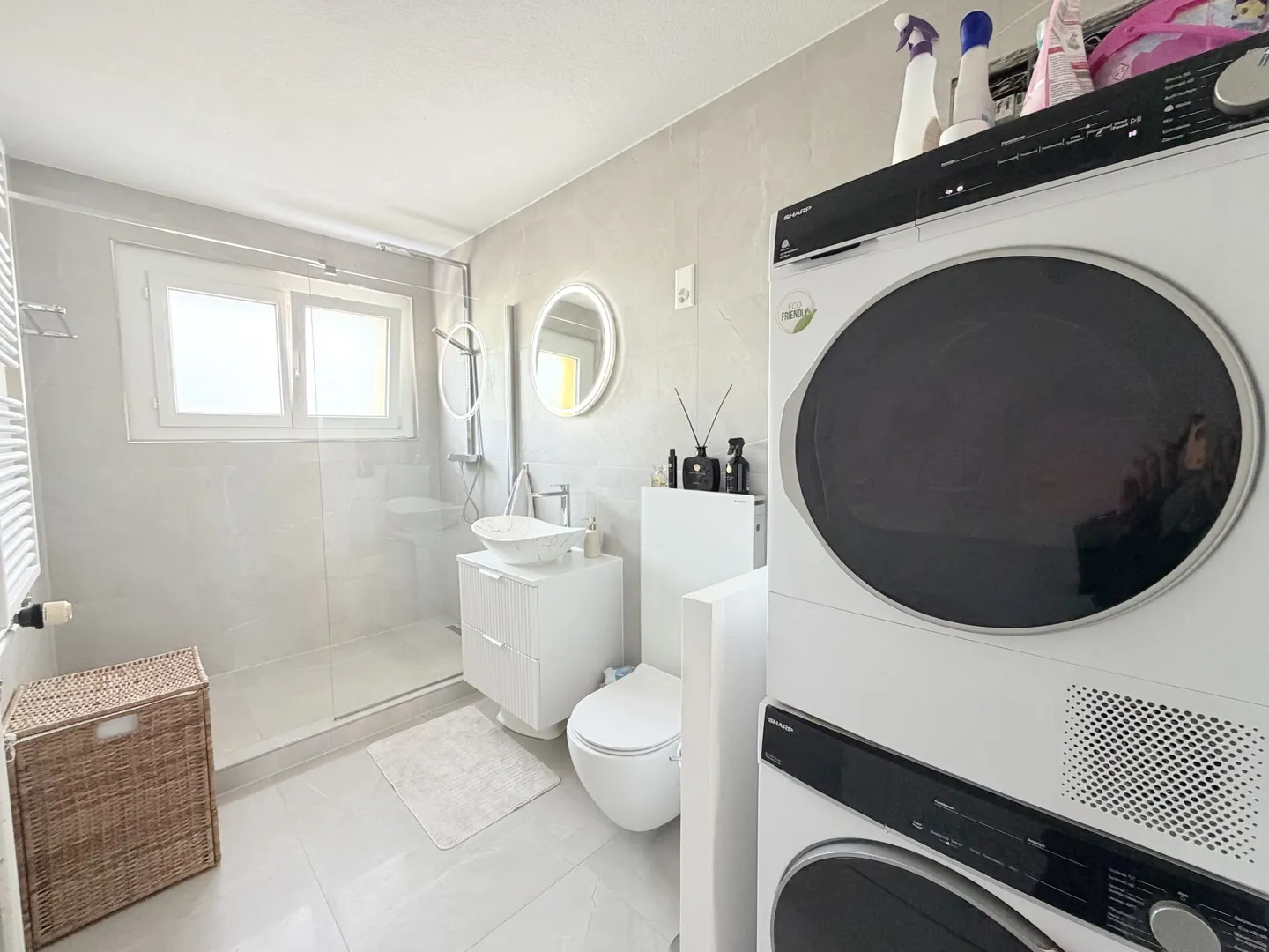 Family-friendly 4.5-room apartment with plenty of light and green space - Photo 9 of 12