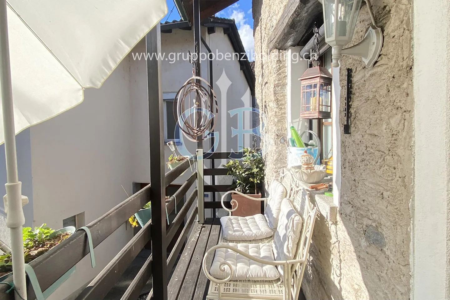 Bright charming house in Gordola in a residential context. - Photo 7 of 19