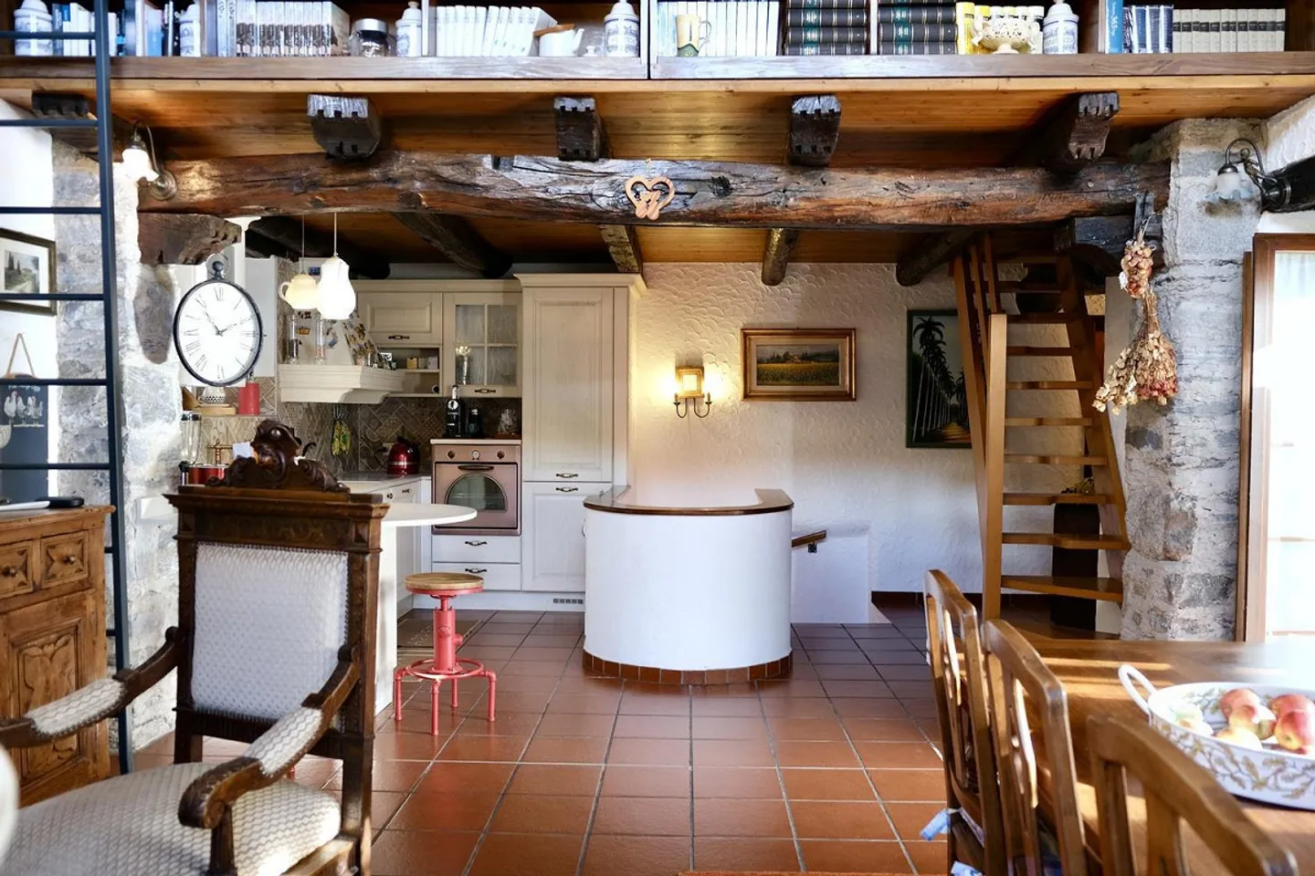 Bright charming house in Gordola in a residential context. - Photo 9 of 19