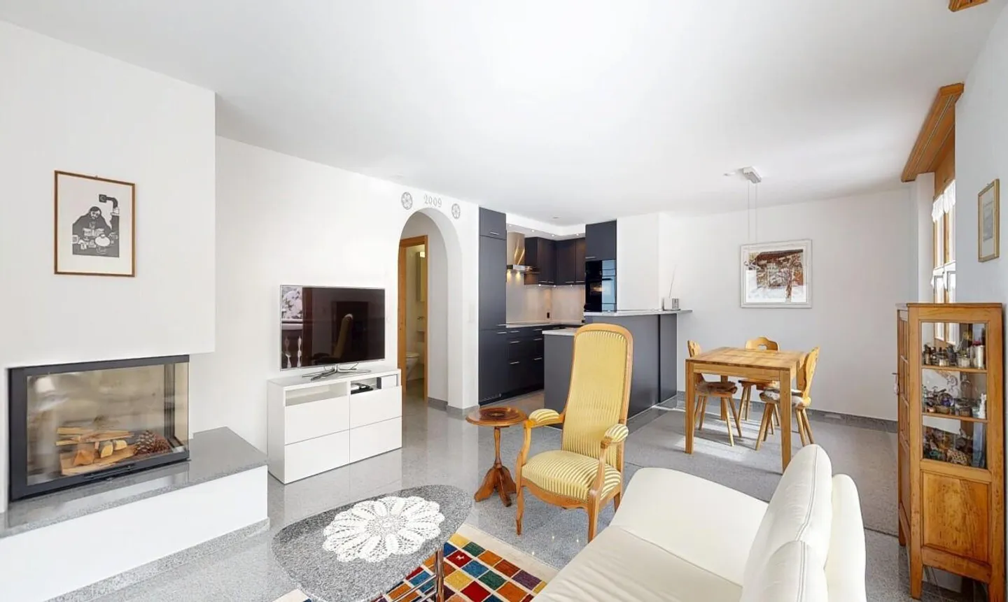 Attractive 3.5 Room Apartment as a Second Residence - Photo 3 of 11