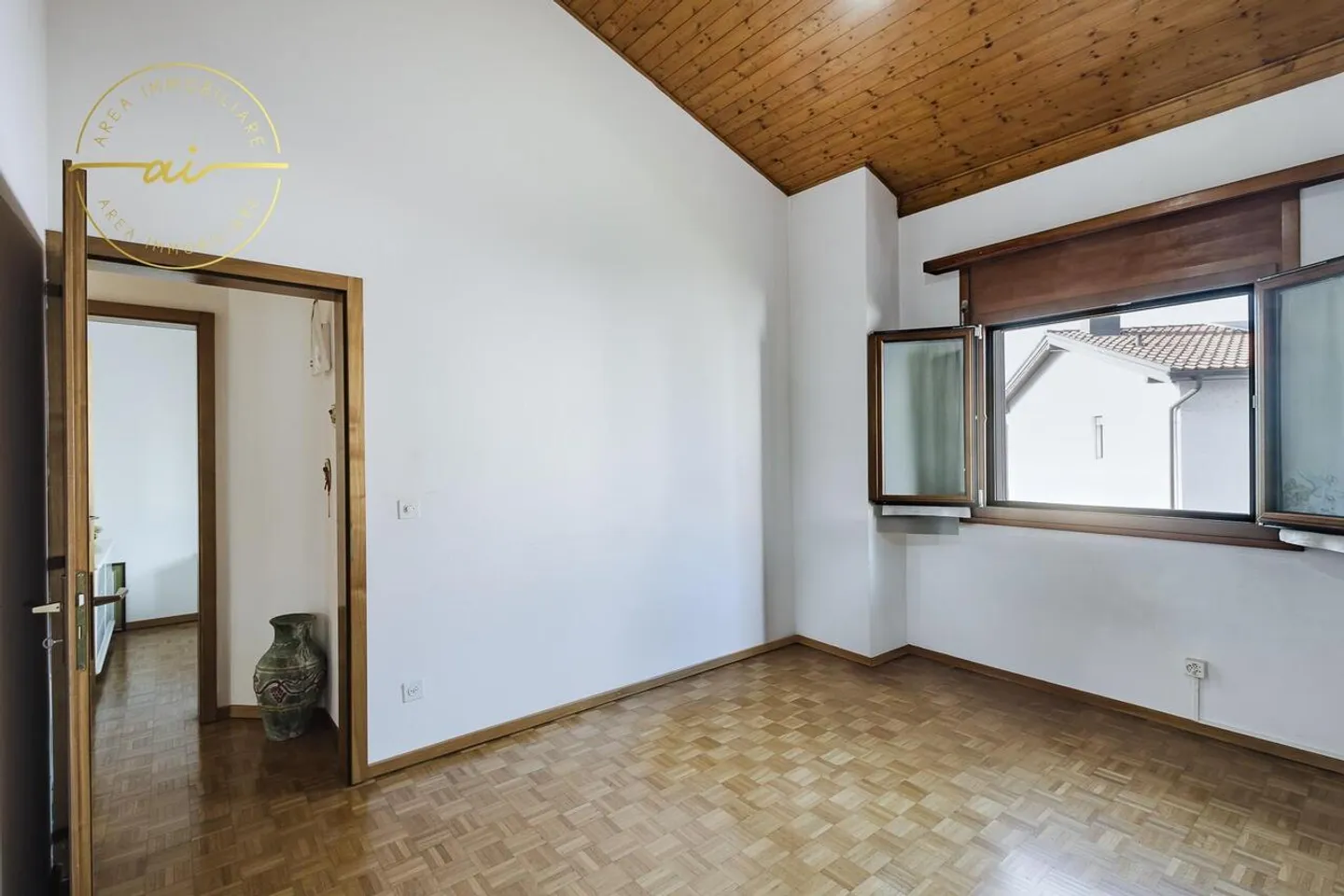 VILLETTA CONTIGUA DI 5.5 LOCALI CON GIARDINO A MORBIO - Foto 13 di 13