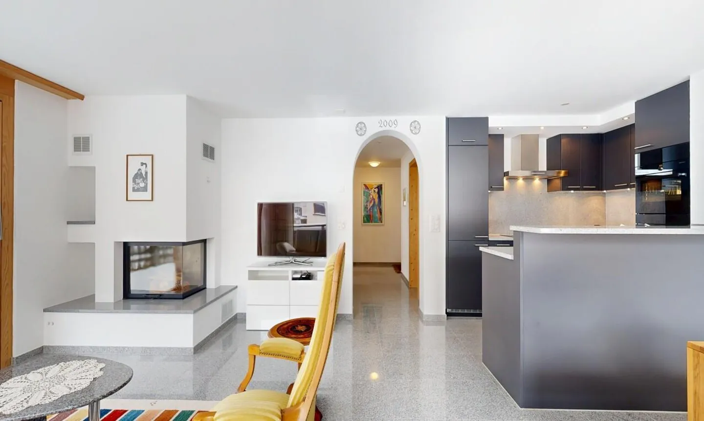 Attractive 3.5 Room Apartment as a Second Residence - Photo 4 of 11