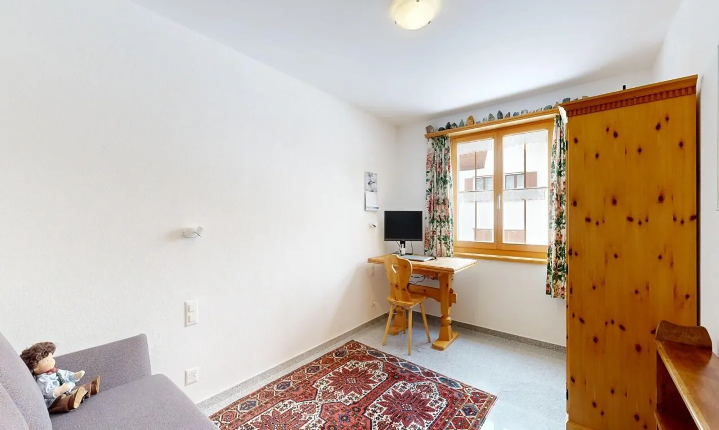 Attractive 3.5 Room Apartment as a Second Residence - Photo 9 of 11