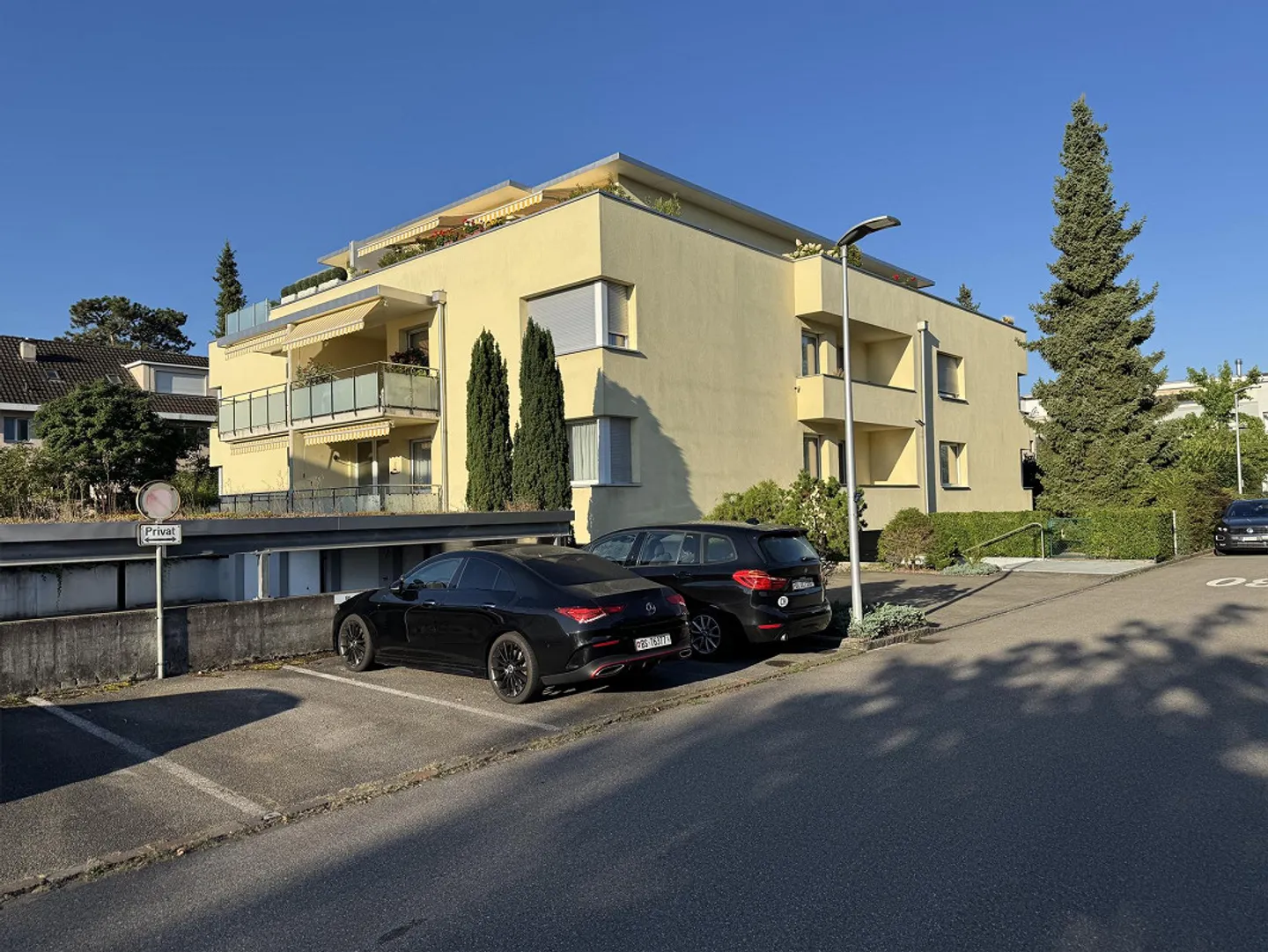 Bel appartement avec grand balcon dans une rue latérale calme - Photo 1 sur 10