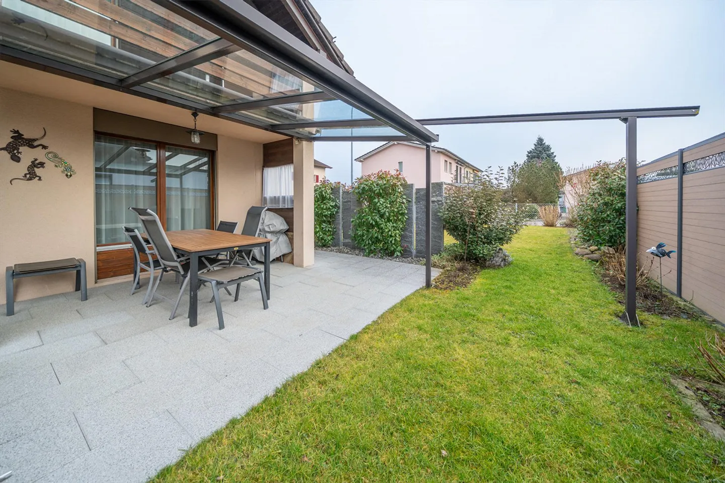 Semi-Detached Single Family House in Leasehold - Photo 4 of 5