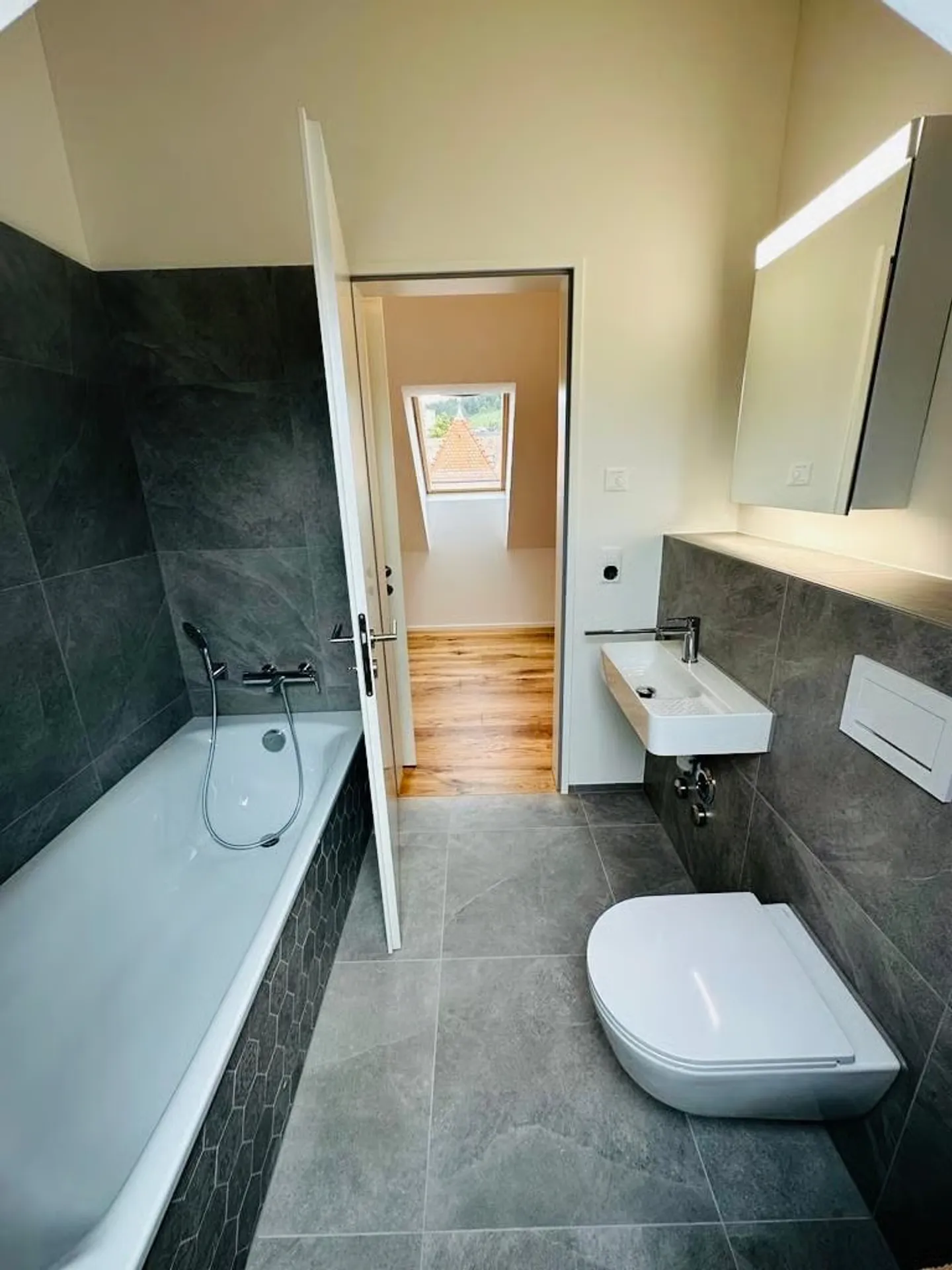 Appartement duplex moderne de 3,5 pièces à Fahrweid - Nouvelle construction 2024 - Photo 6 sur 10