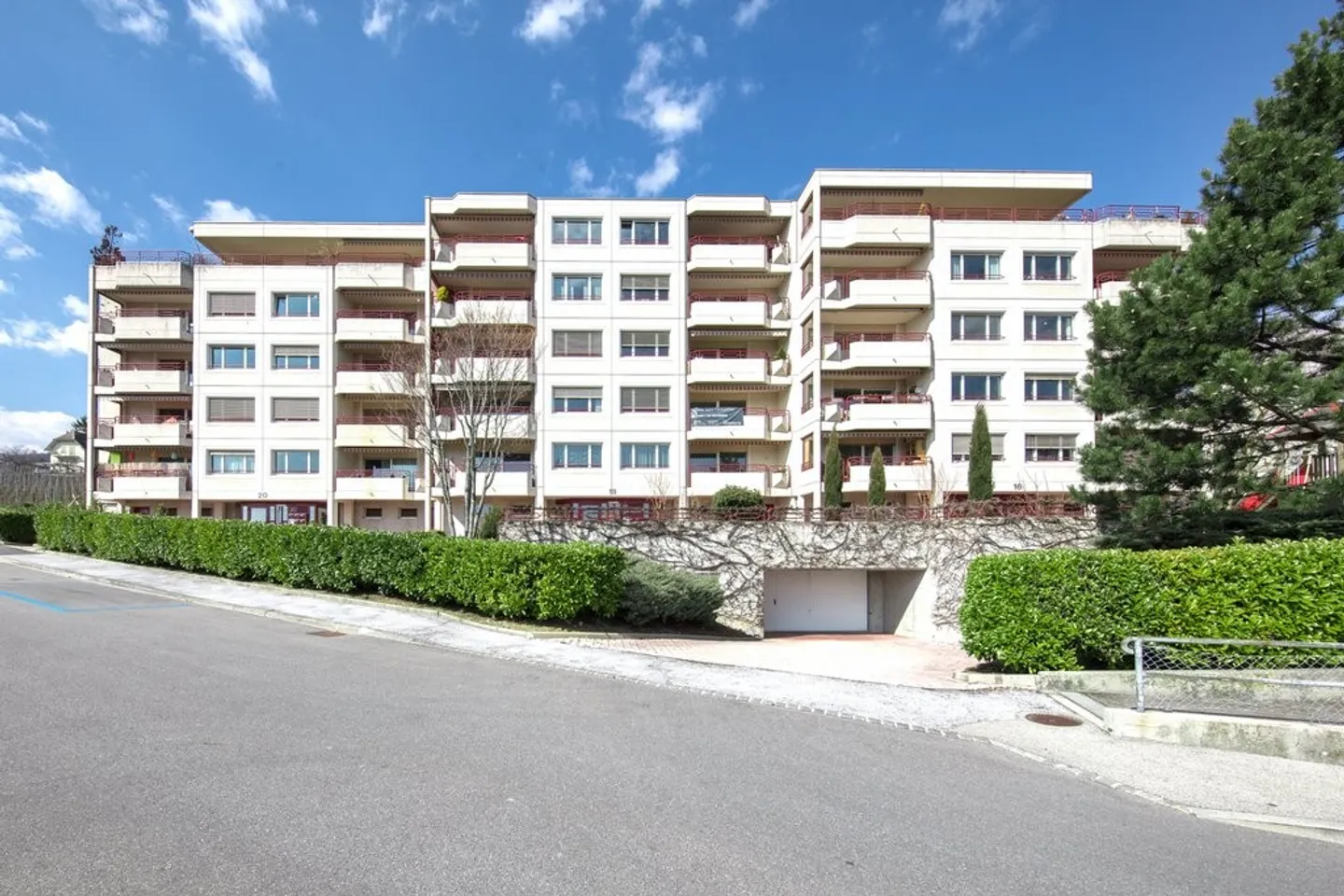 Place de parc intérieure à louer - Photo 1 sur 1