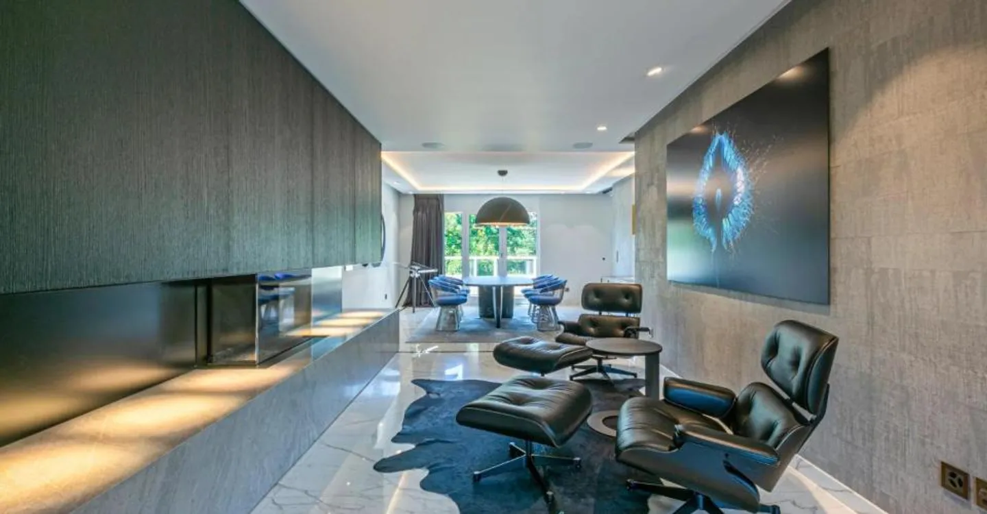 Luxurious Duplex Apartment - Photo 4 of 11