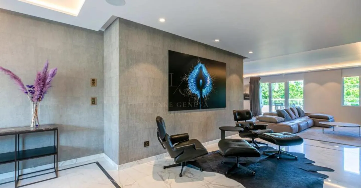 Luxurious Duplex Apartment - Photo 5 of 11
