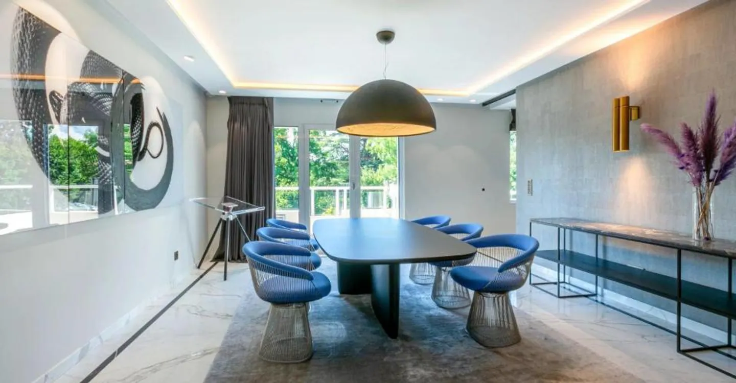Luxurious Duplex Apartment - Photo 6 of 11