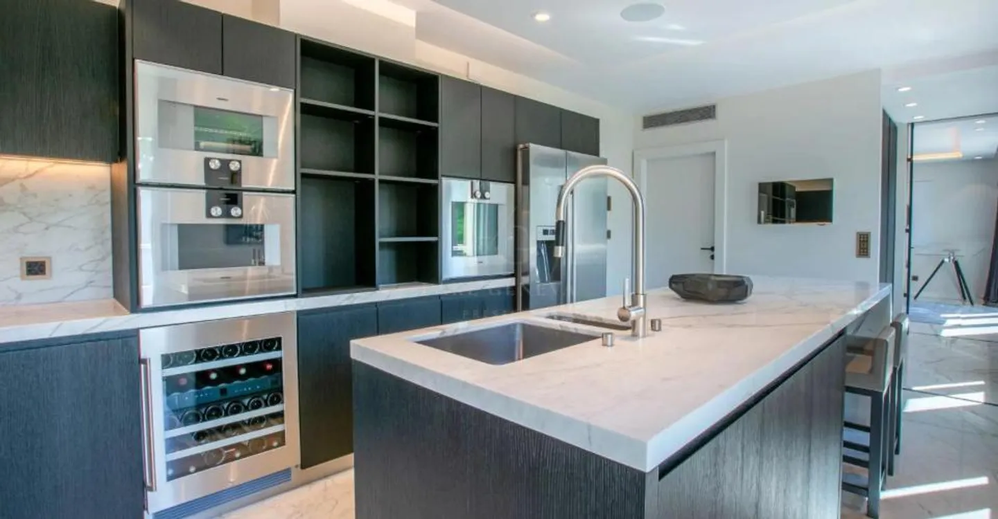 Luxurious Duplex Apartment - Photo 10 of 11