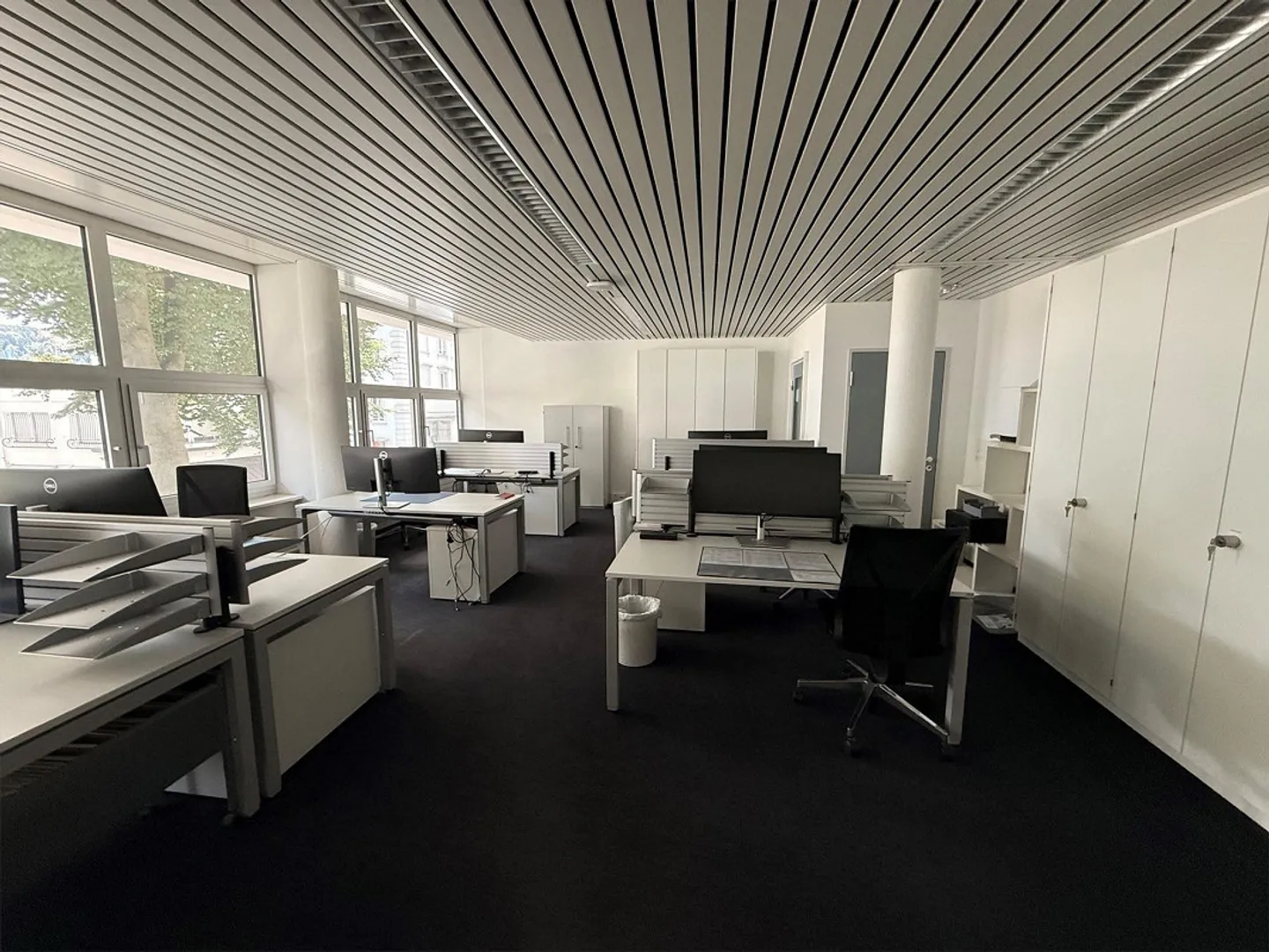 Your new business address is waiting for you - office space for rent - Photo 3 of 8